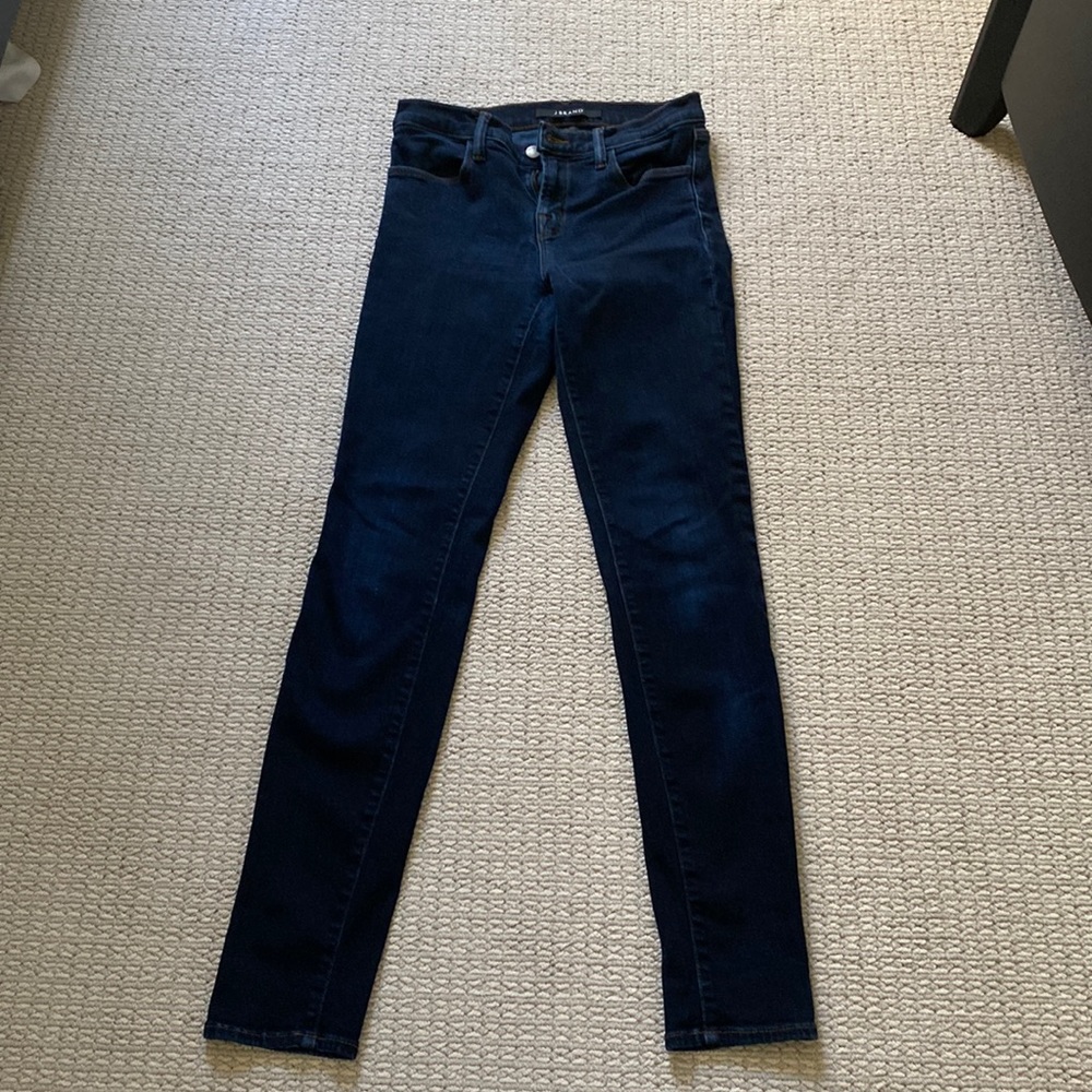J brand dark denim jeans. Skinny, size 26. Great condition